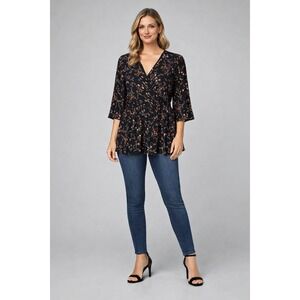 Torrid Super Soft Floral Surplice Blouse Size 2 | Black Multi Flower Knit Top